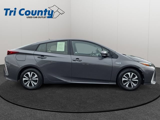 Certified 2017 Toyota Prius Prime Premium FWD image 9
