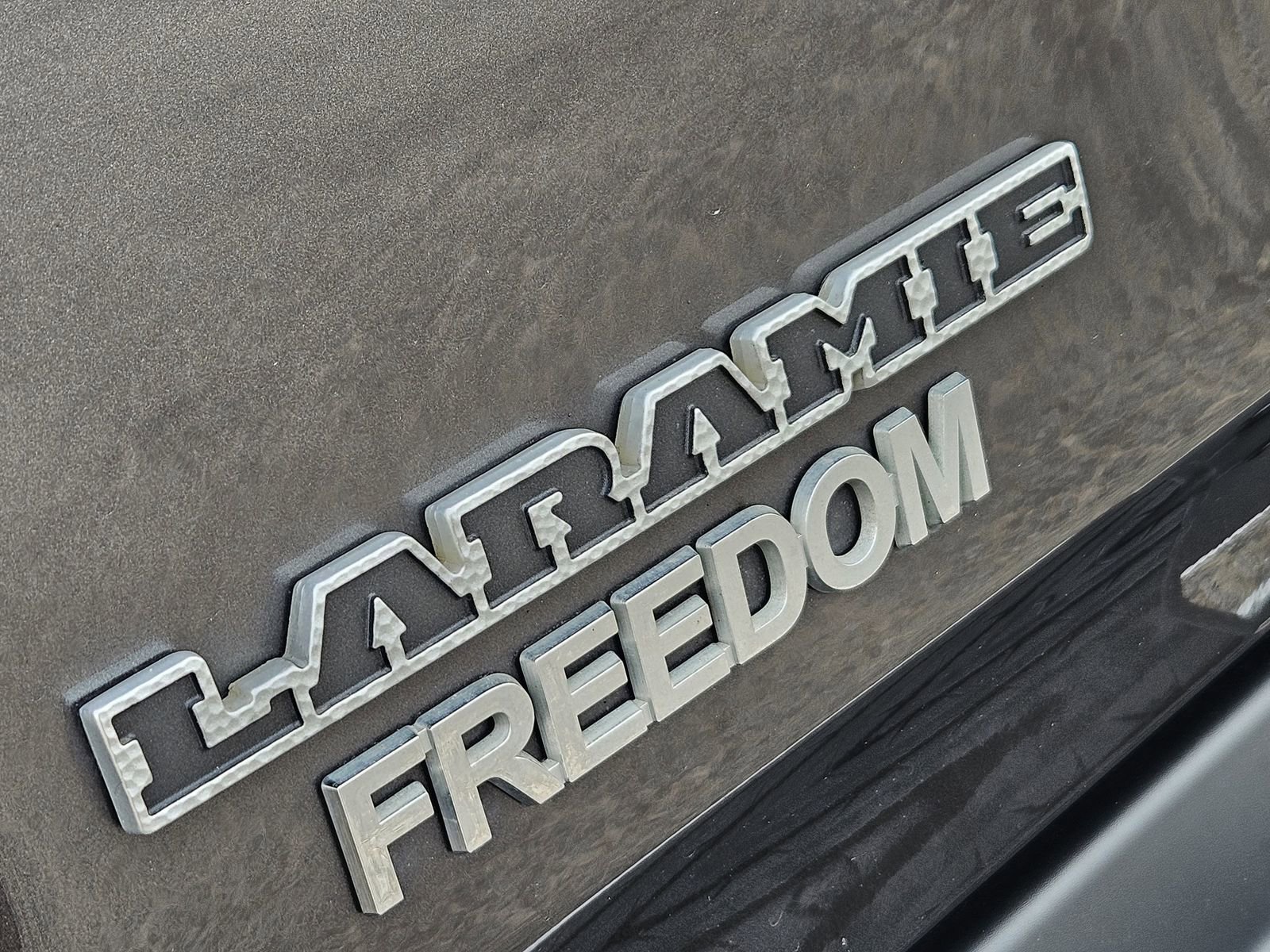 Used 2019 RAM 1500 Laramie image 17