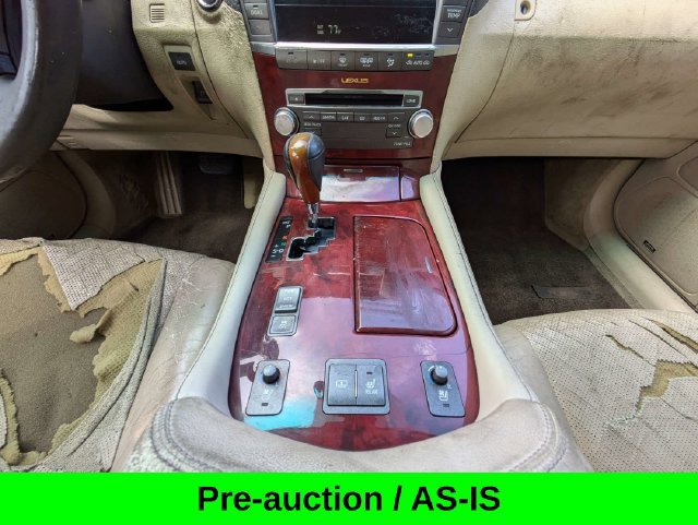 Used 2010 Lexus LS 460 w/ Comfort Pkg RWD image 19