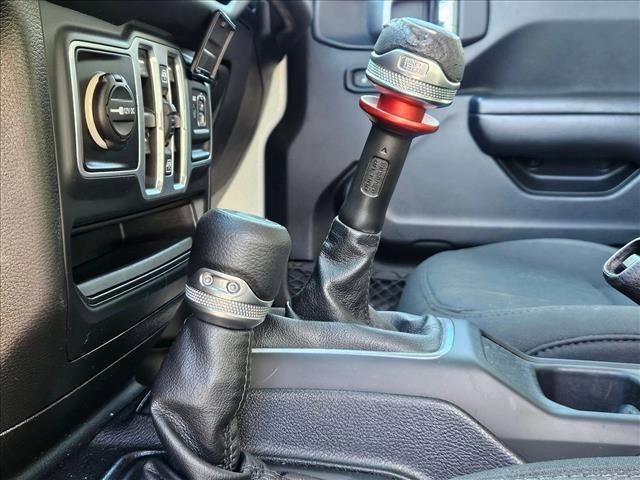 Used 2018 Jeep Wrangler Unlimited Sport S image 12