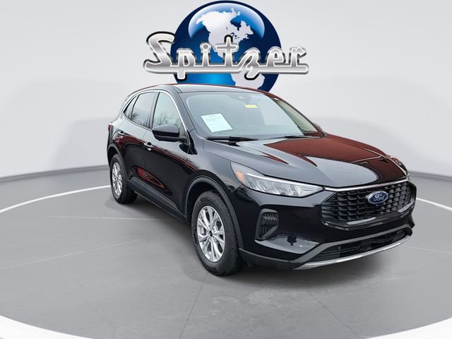 Used 2023 Ford Escape Active w/ Tech Pack #2 image 2