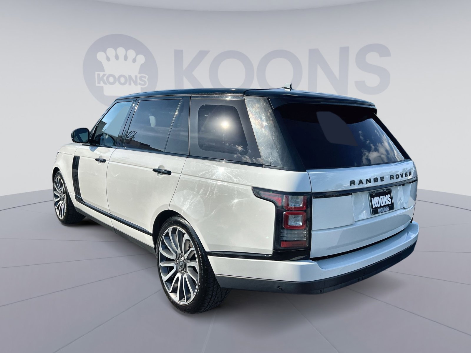 Used 2016 Land Rover Range Rover Long Wheelbase Supercharged AWD/4WD image 8
