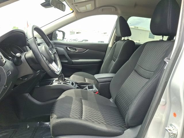 Used 2020 Nissan Rogue SV AWD/4WD image 13