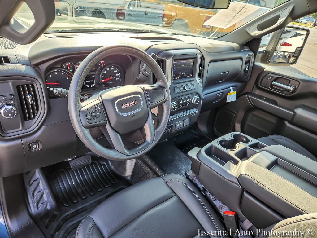Used 2025 GMC Sierra 2500 Pro RWD image 8