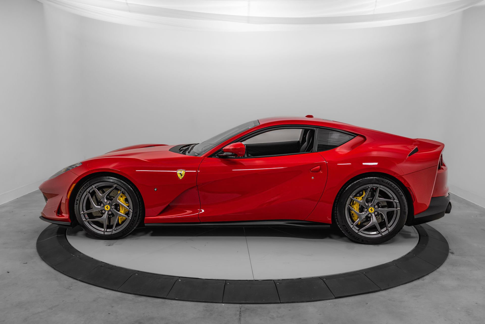 Certified 2020 Ferrari 812 Superfast RWD image 3