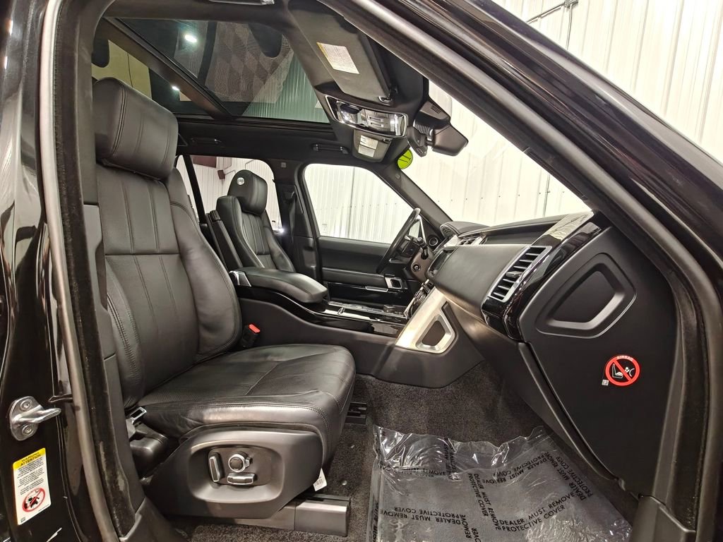 Used 2017 Land Rover Range Rover Supercharged image 28