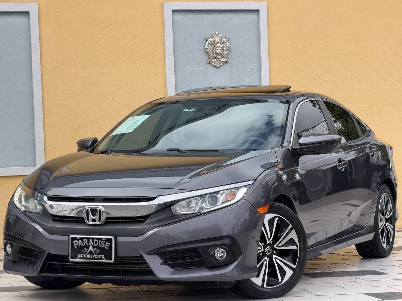 Used 2017 Honda Civic EX-T image 3