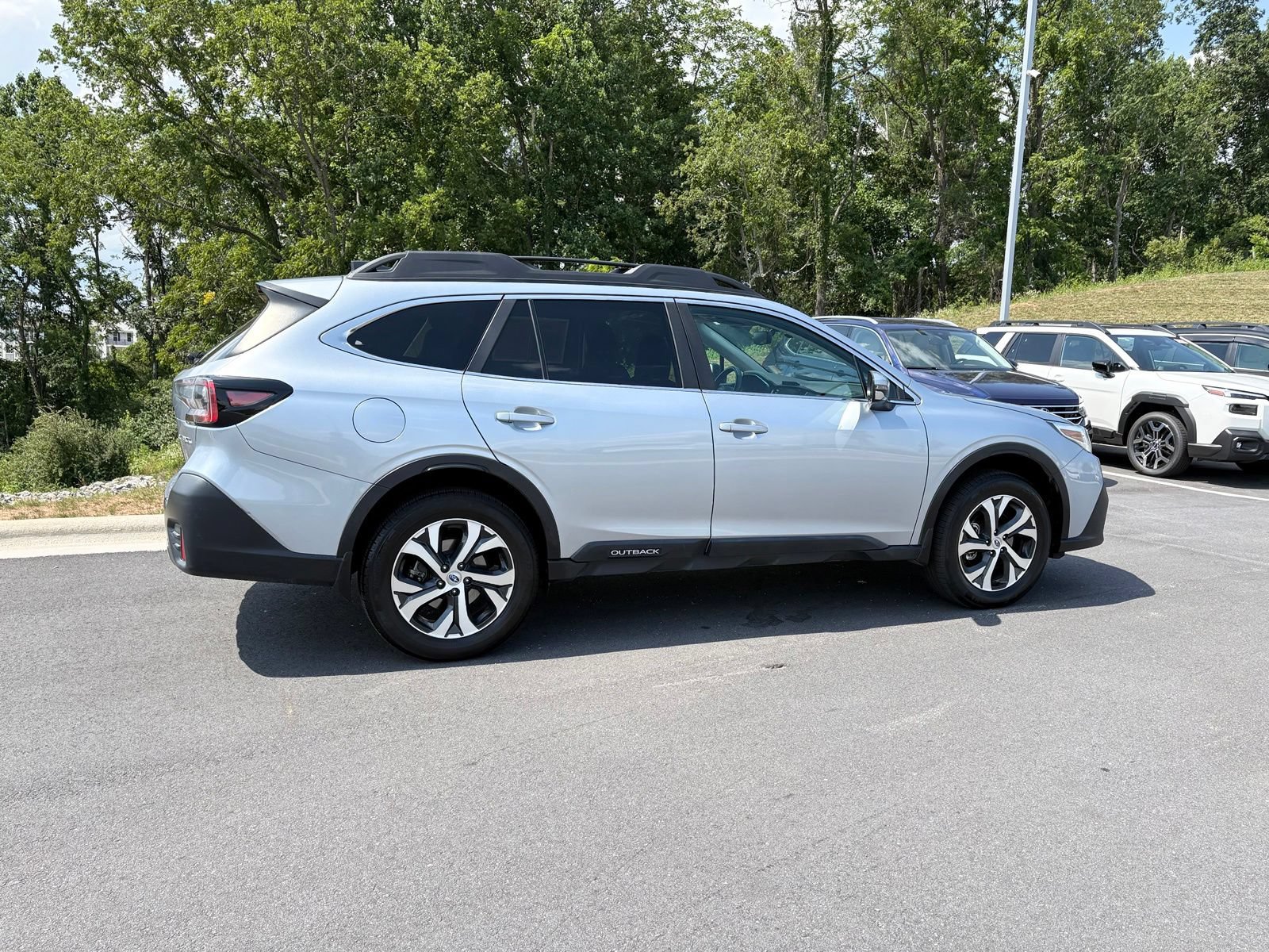 Used 2021 Subaru Outback Limited w/ Popular Package #2 AWD/4WD image 8