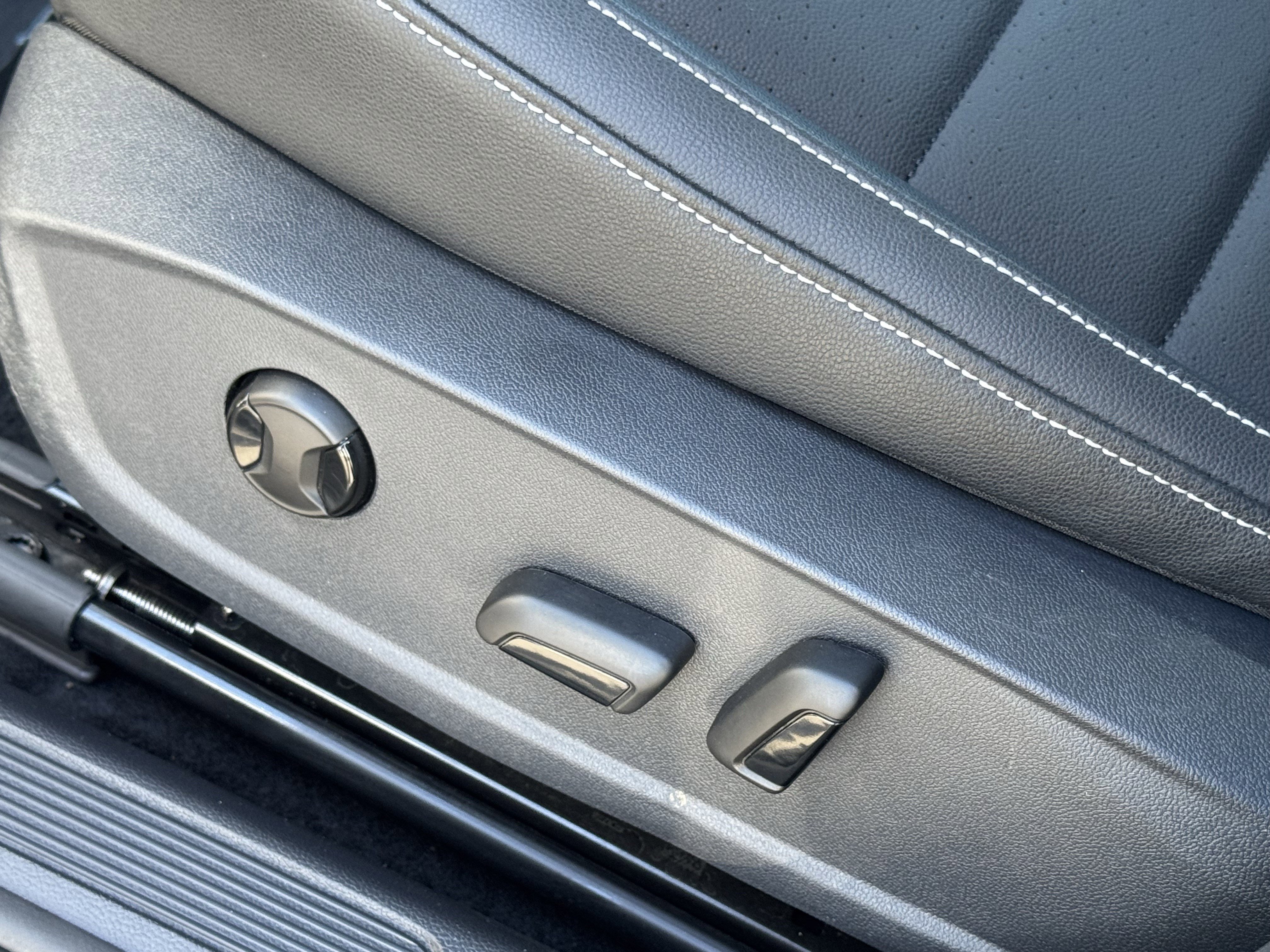 Certified 2024 Volkswagen Jetta SE image 18