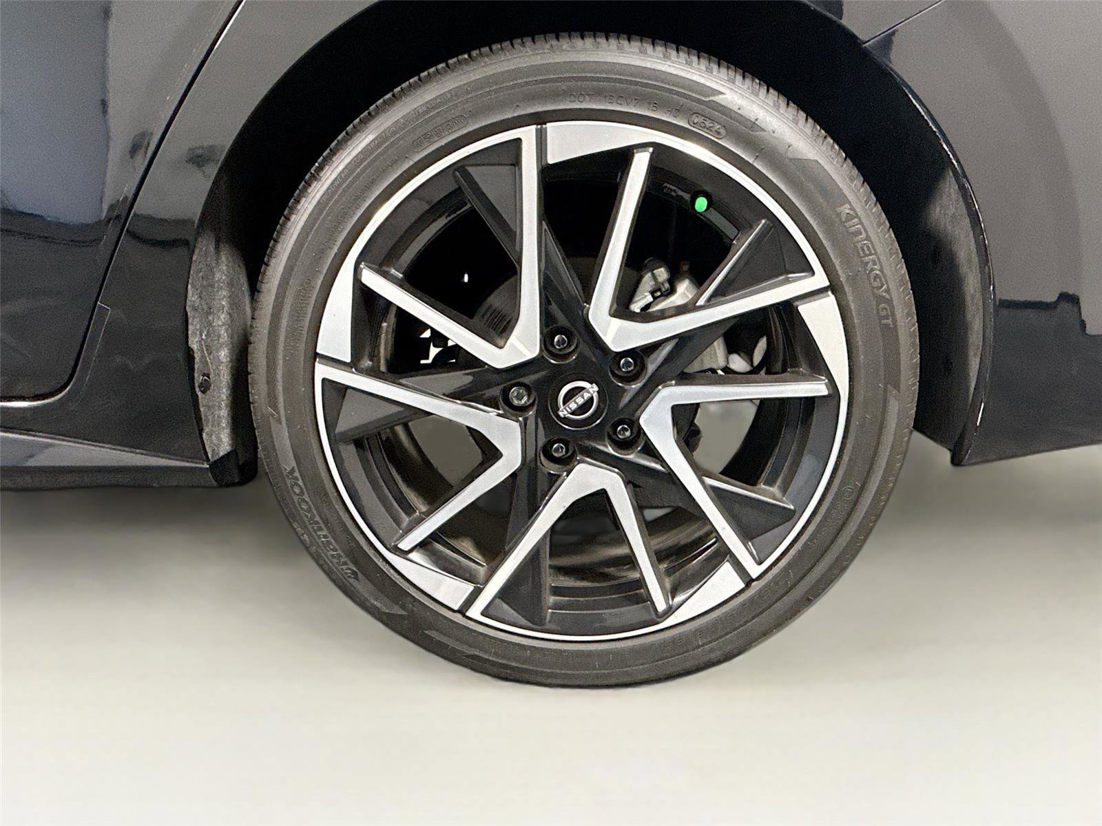 Used 2024 Nissan Sentra SR w/ SR Premium Package image 32