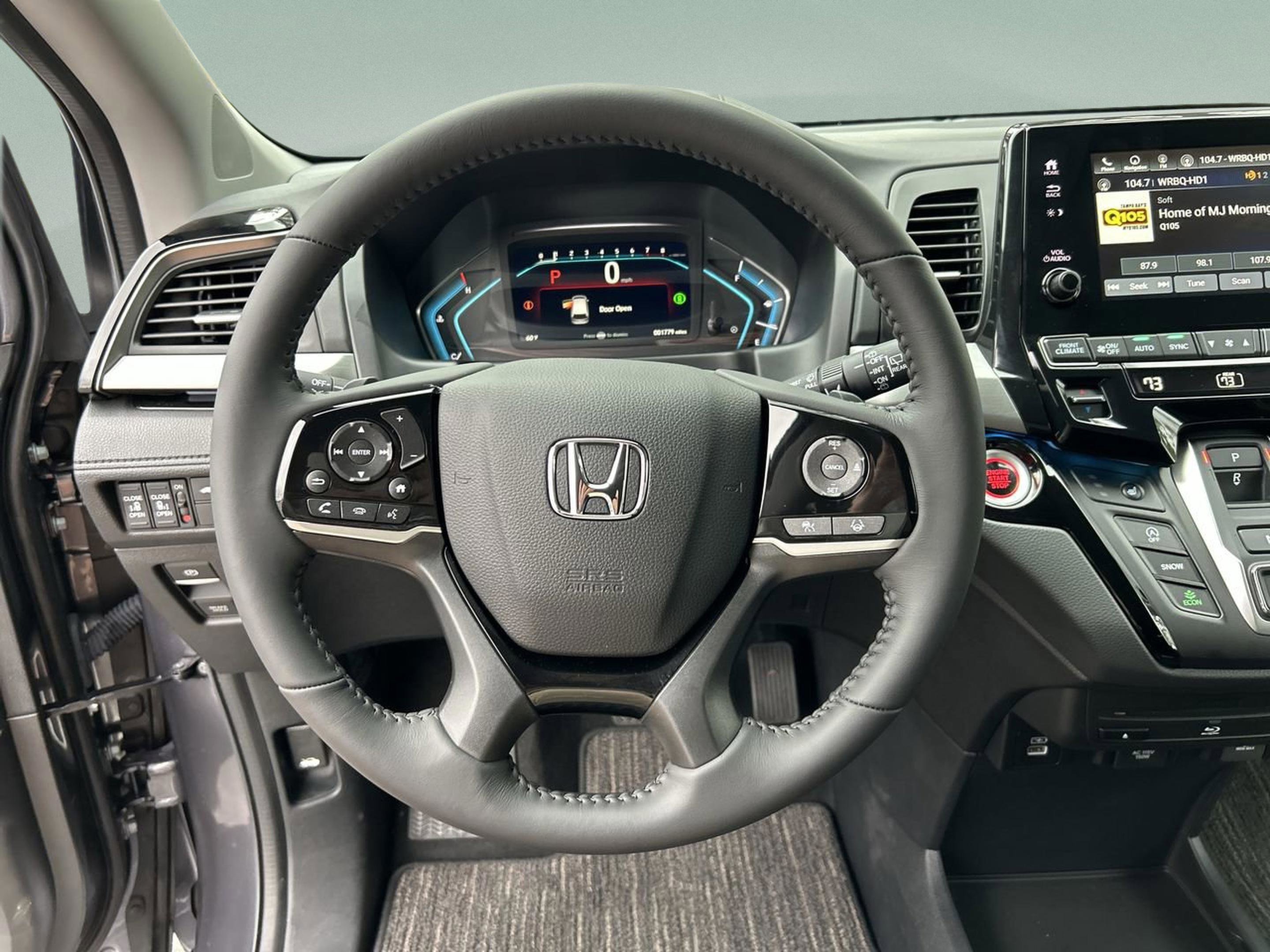 Certified 2024 Honda Odyssey Touring image 11