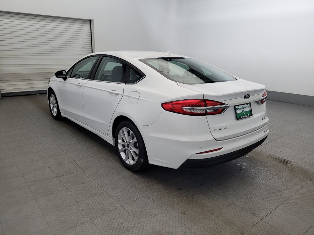 Used 2020 Ford Fusion SE FWD image 3