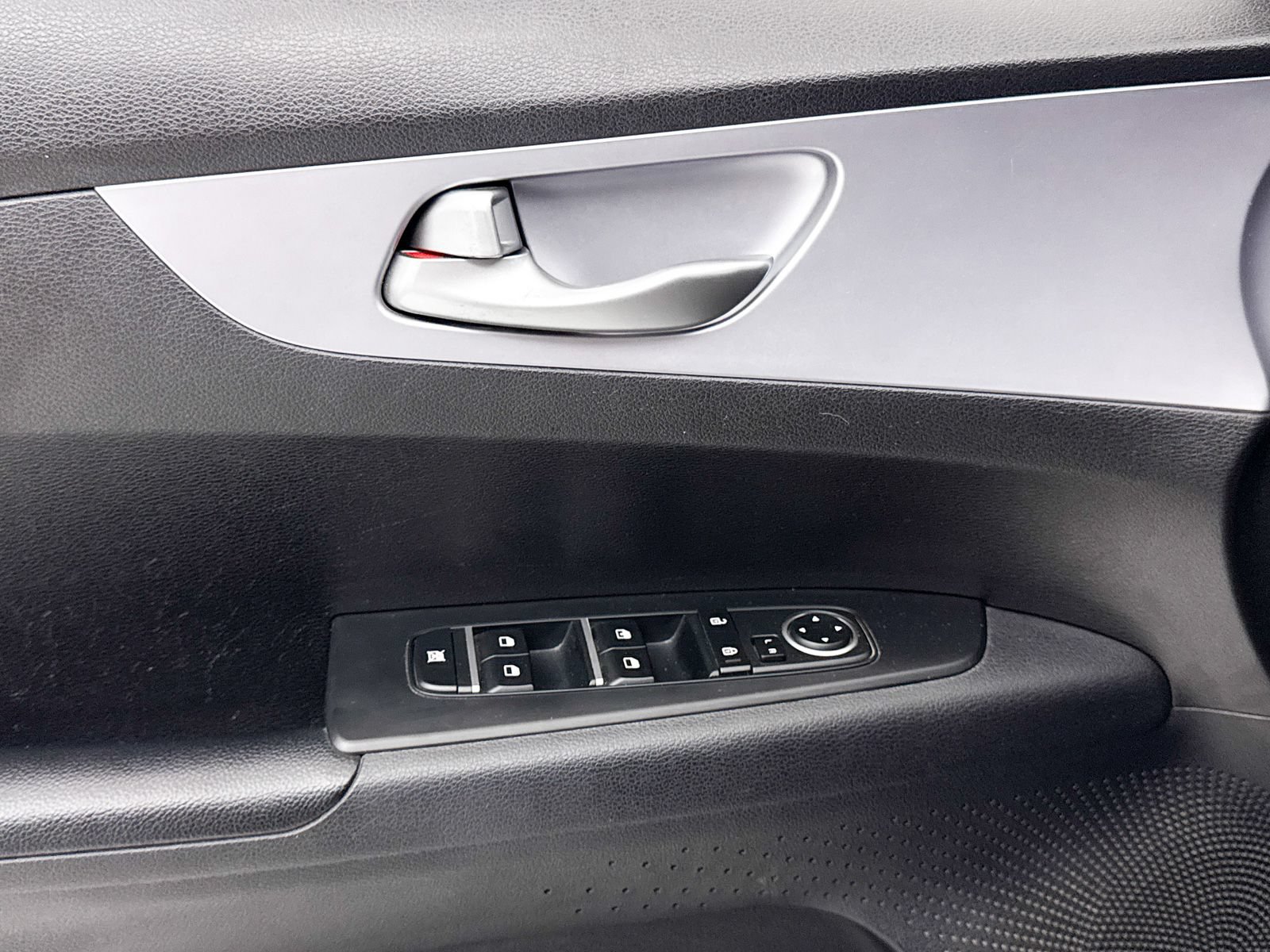 Certified 2022 Kia Forte Sedan FWD image 25