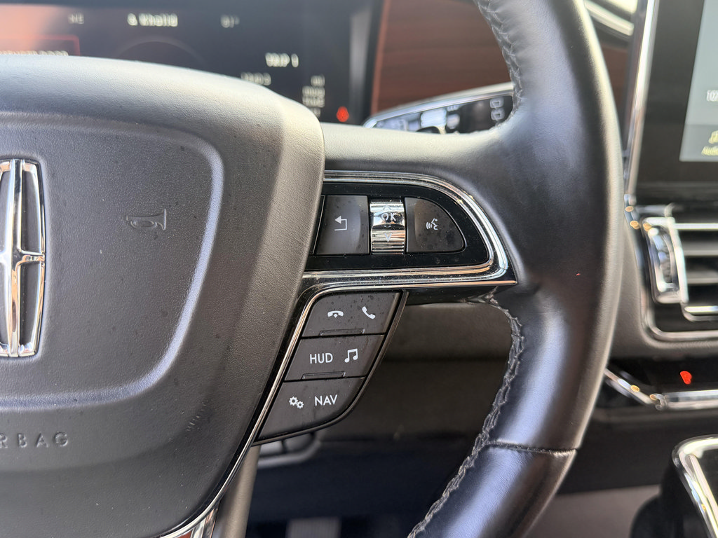 Used 2021 Lincoln Navigator L Reserve w/ Luxury Package AWD/4WD image 17
