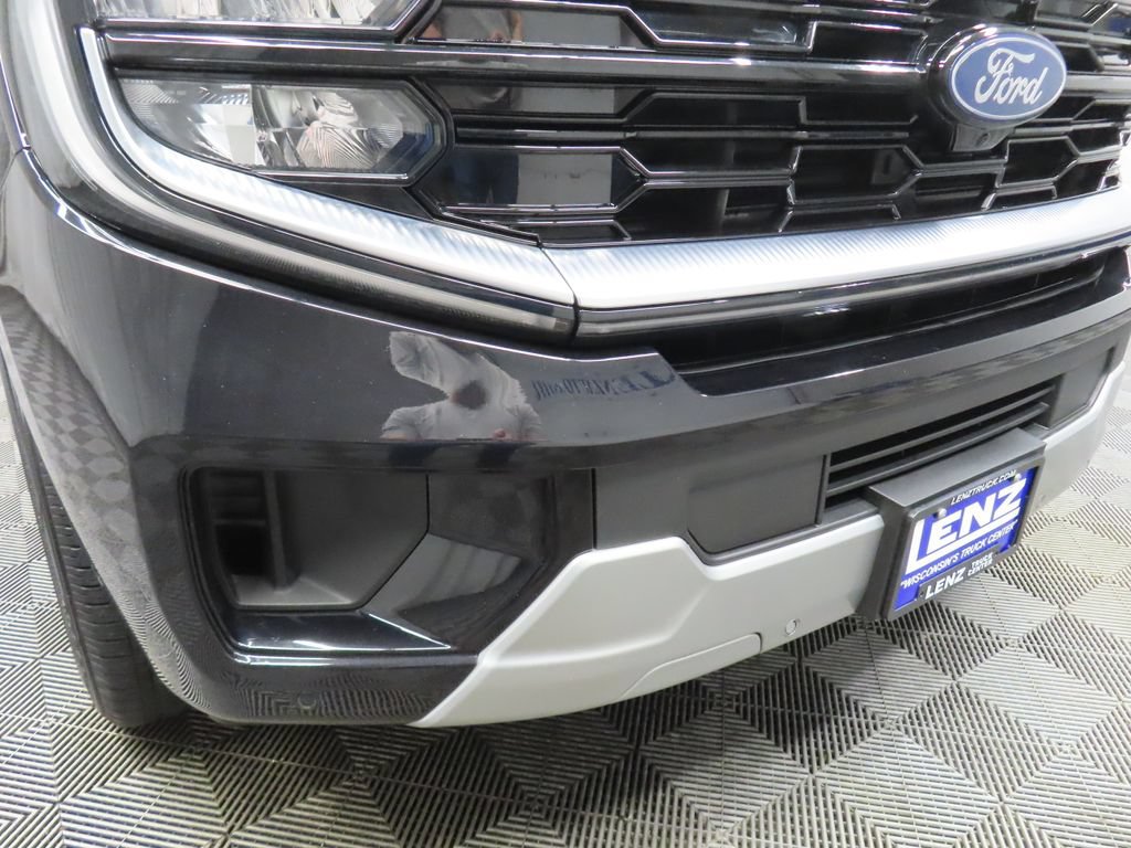 Used 2025 Ford Expedition Max Platinum w/ Platinum Ultimate Package AWD/4WD image 60