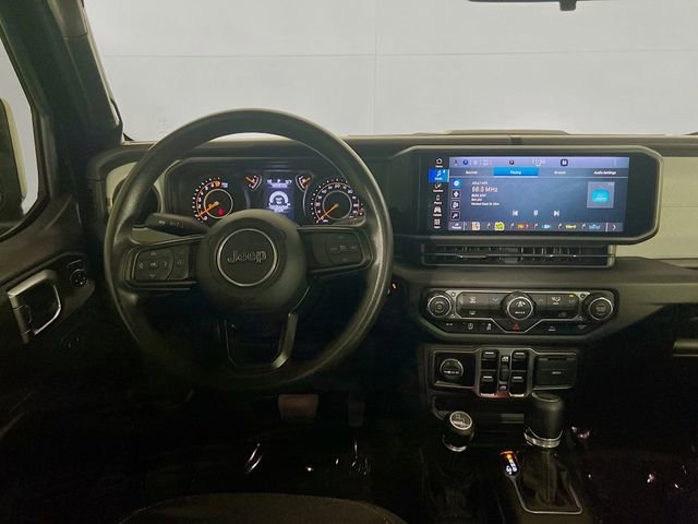 Used 2025 Jeep Gladiator Sport image 20