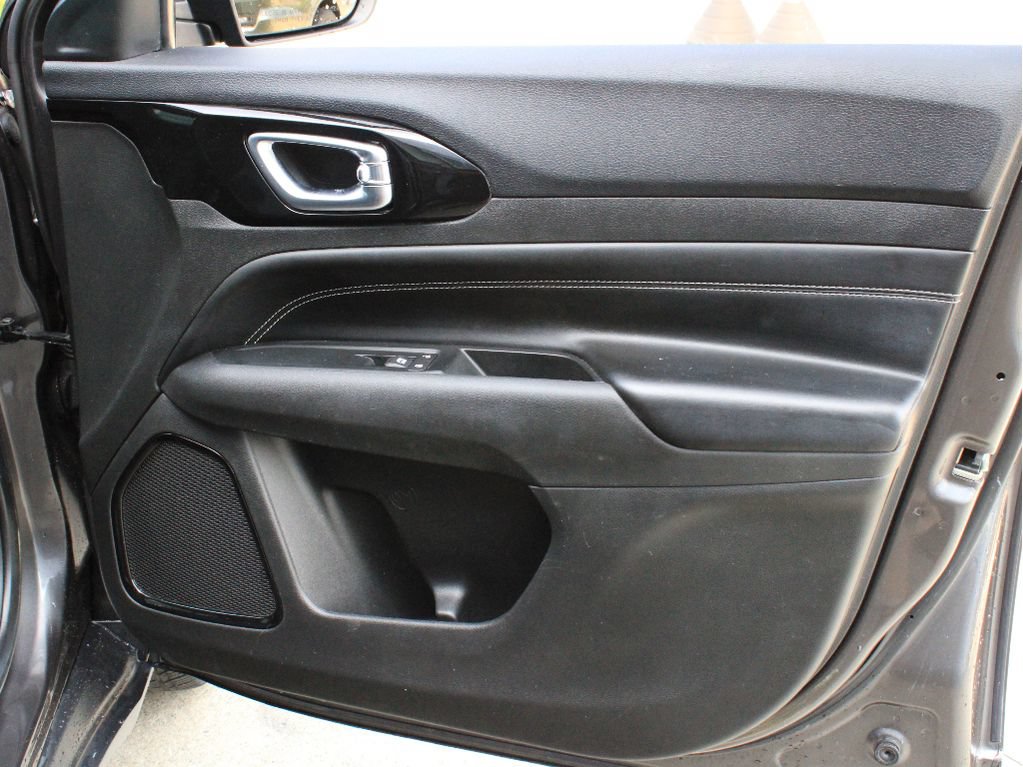 Certified 2022 Jeep Compass Latitude AWD/4WD image 23
