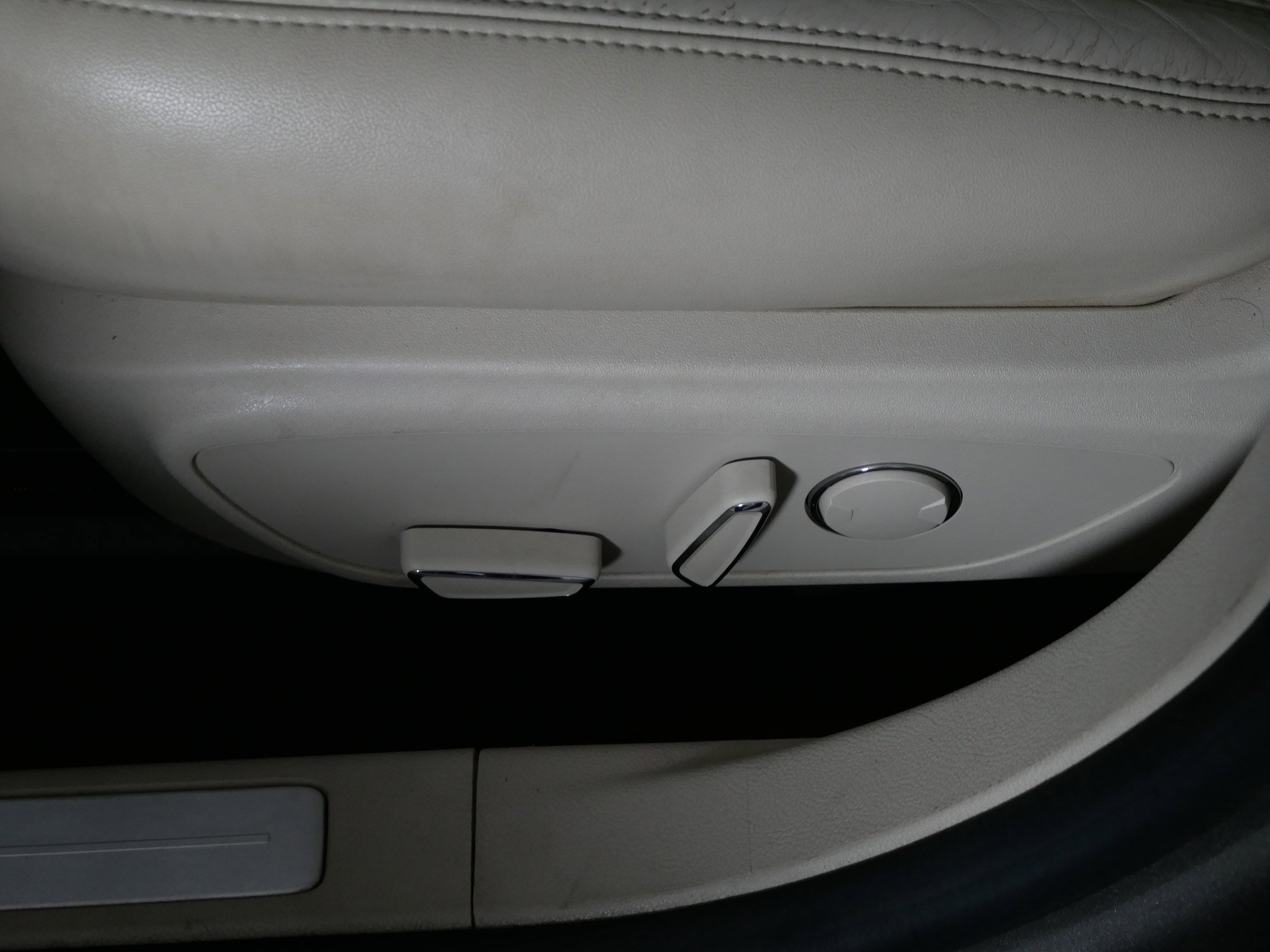 Used 2016 Lincoln MKZ w/ Equipment Group 300A Reserve image 20