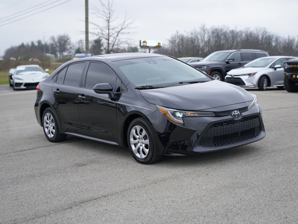 Used 2022 Toyota Corolla LE image 3