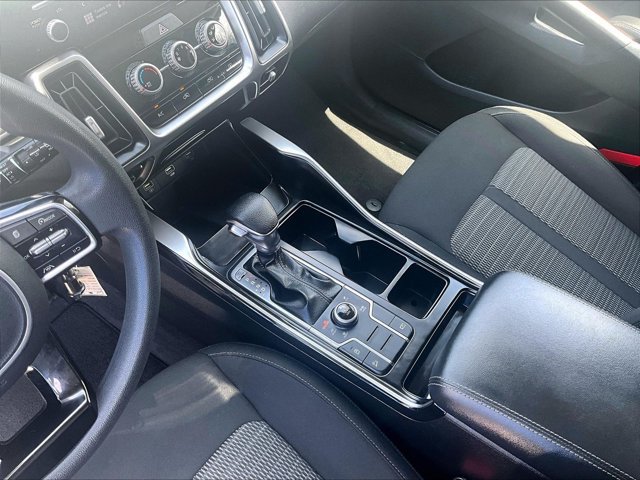 Used 2022 Kia Sorento LX AWD/4WD image 15