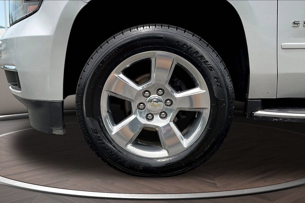 Used 2020 Chevrolet Suburban Premier AWD/4WD image 38