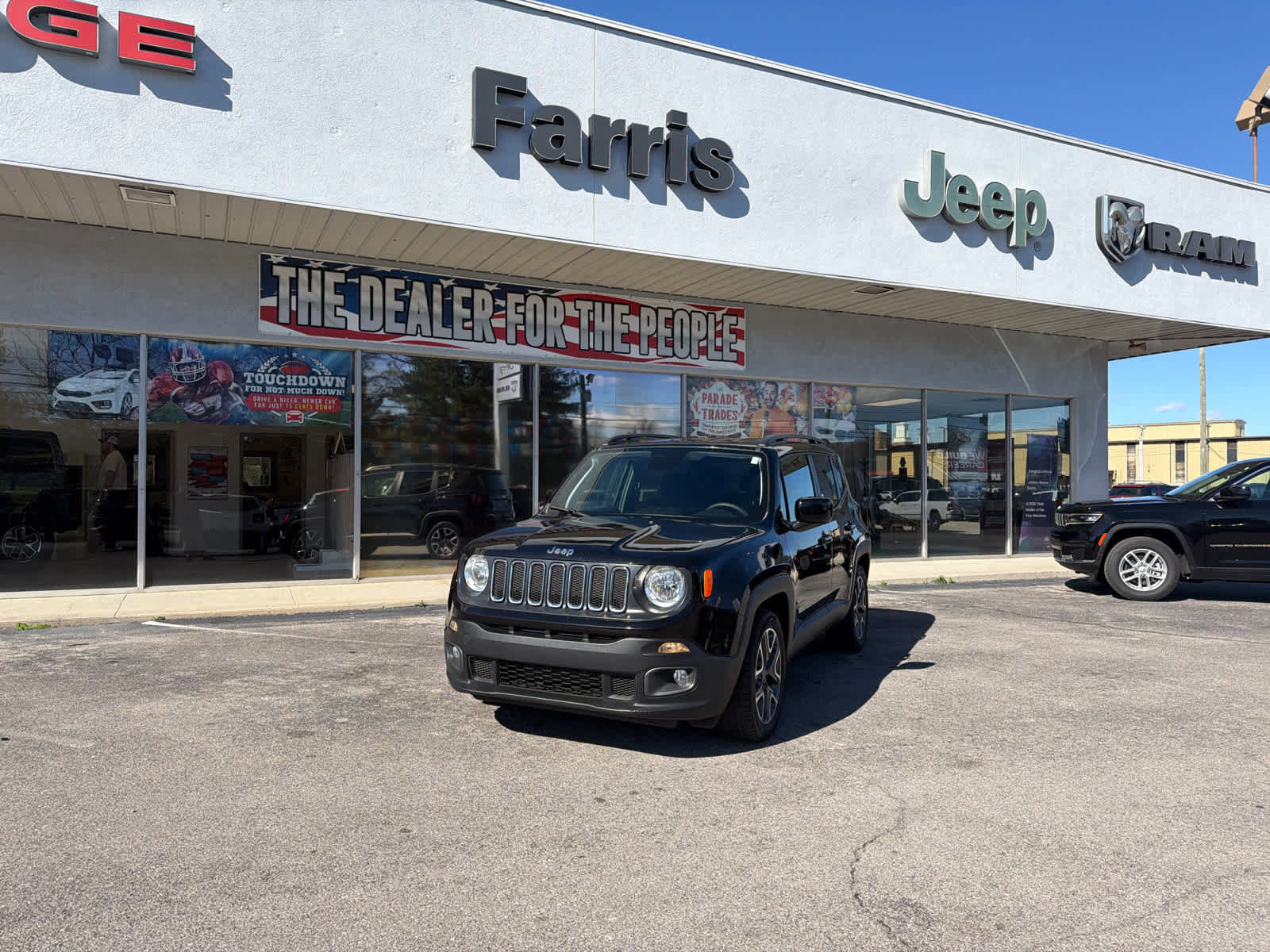 Used 2018 Jeep Renegade Latitude image 2