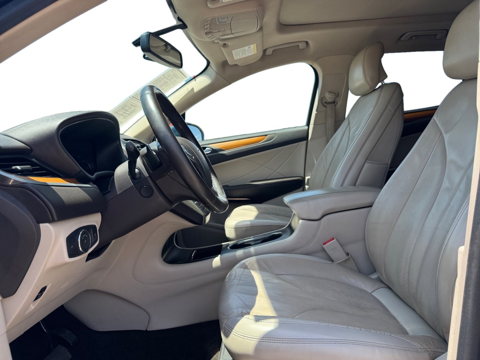 Used 2018 Lincoln MKC Select w/ Select Plus Package FWD image 10
