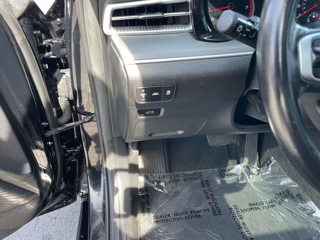 Used 2023 Kia K5 GT-Line image 32