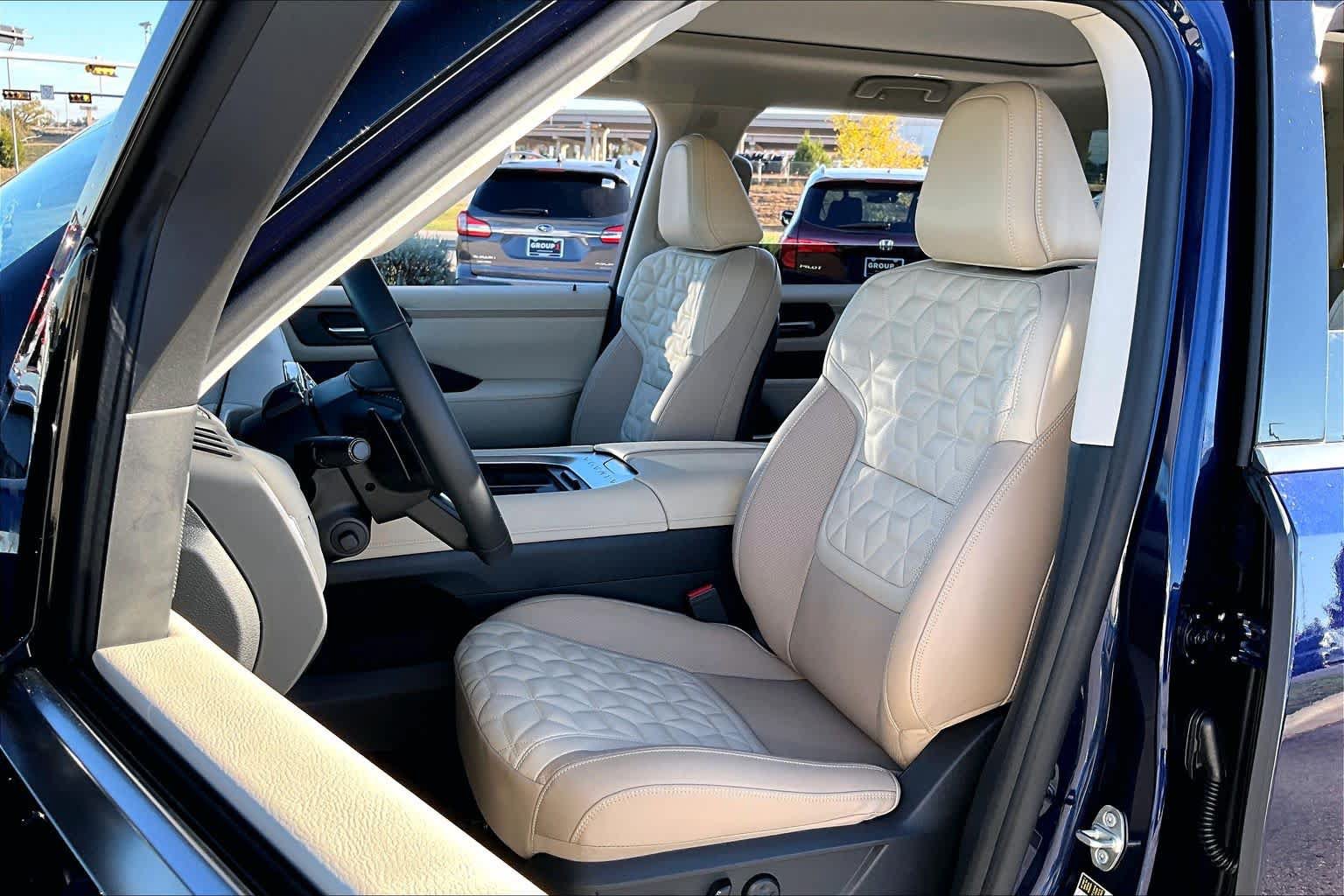 New 2026 Nissan Armada Platinum RWD image 9