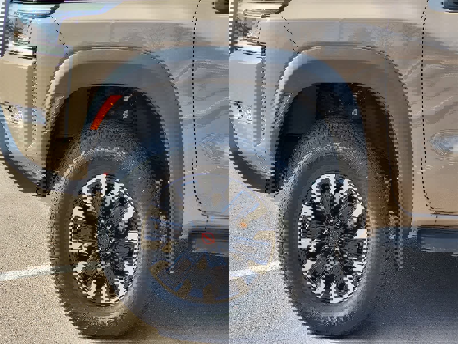 Used 2023 Nissan Frontier PRO-4X w/ Technology Package image 7