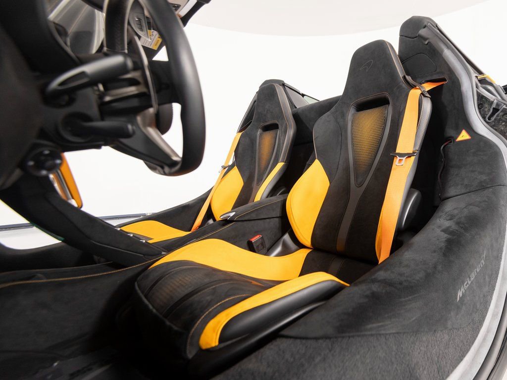 Used 2024 McLaren 750S Spider image 31