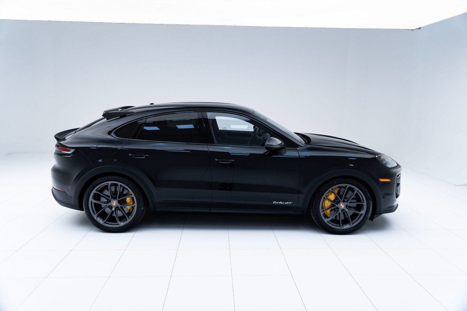 New 2026 Porsche Cayenne Turbo GT image 8