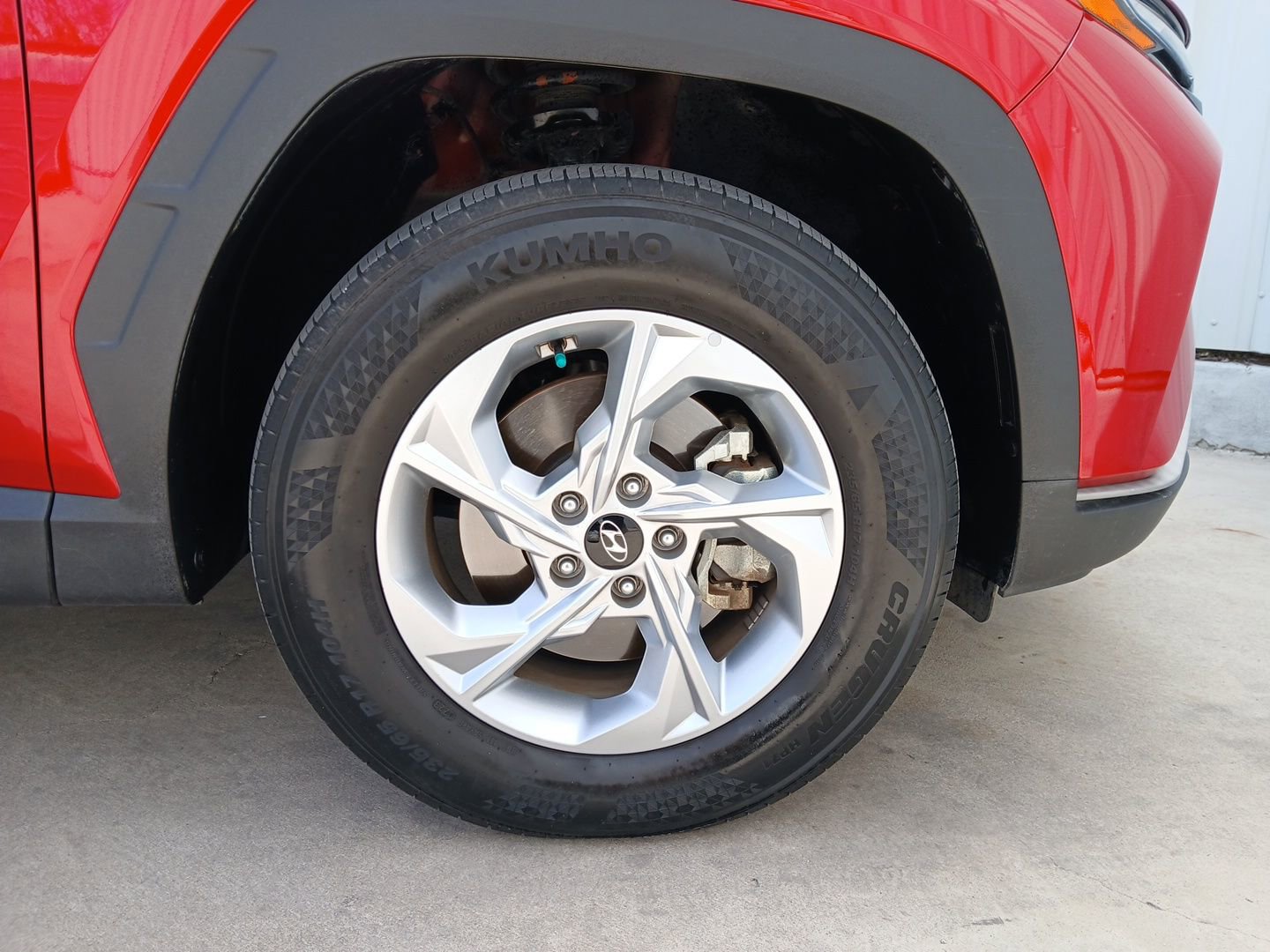 Used 2023 Hyundai Tucson SE w/ Cargo Package AWD/4WD image 28