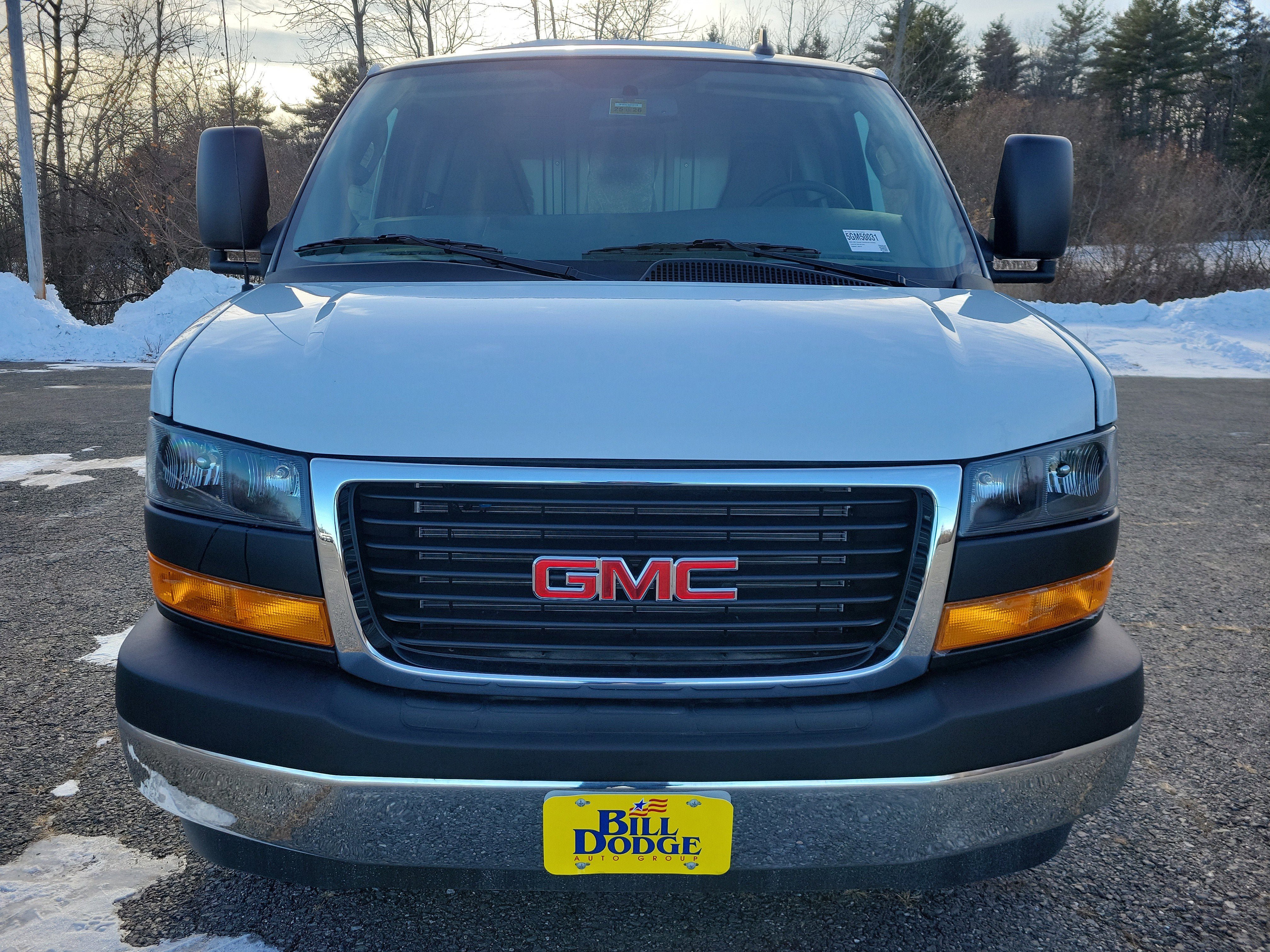 New 2025 GMC Savana 3500 w/ Power Convenience Package RWD image 10