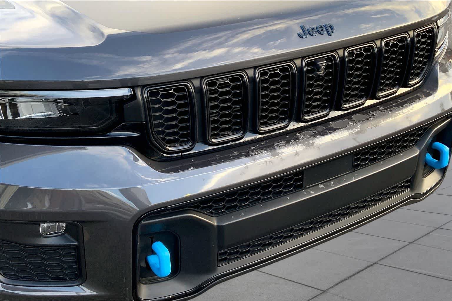 Used 2022 Jeep Grand Cherokee Trailhawk AWD/4WD image 56