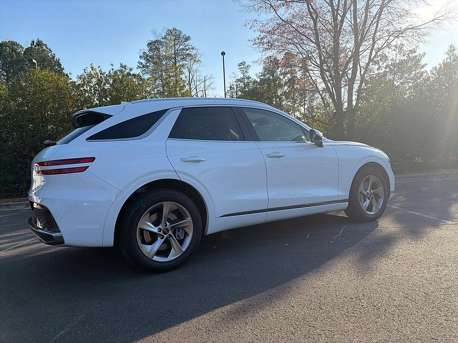 Used 2026 Genesis GV70 2.5T Select image 4