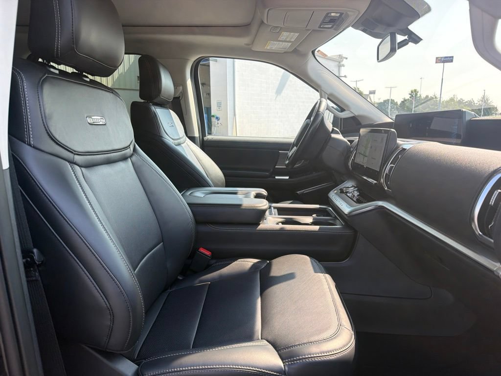 Used 2025 Ford Expedition Platinum AWD/4WD image 40