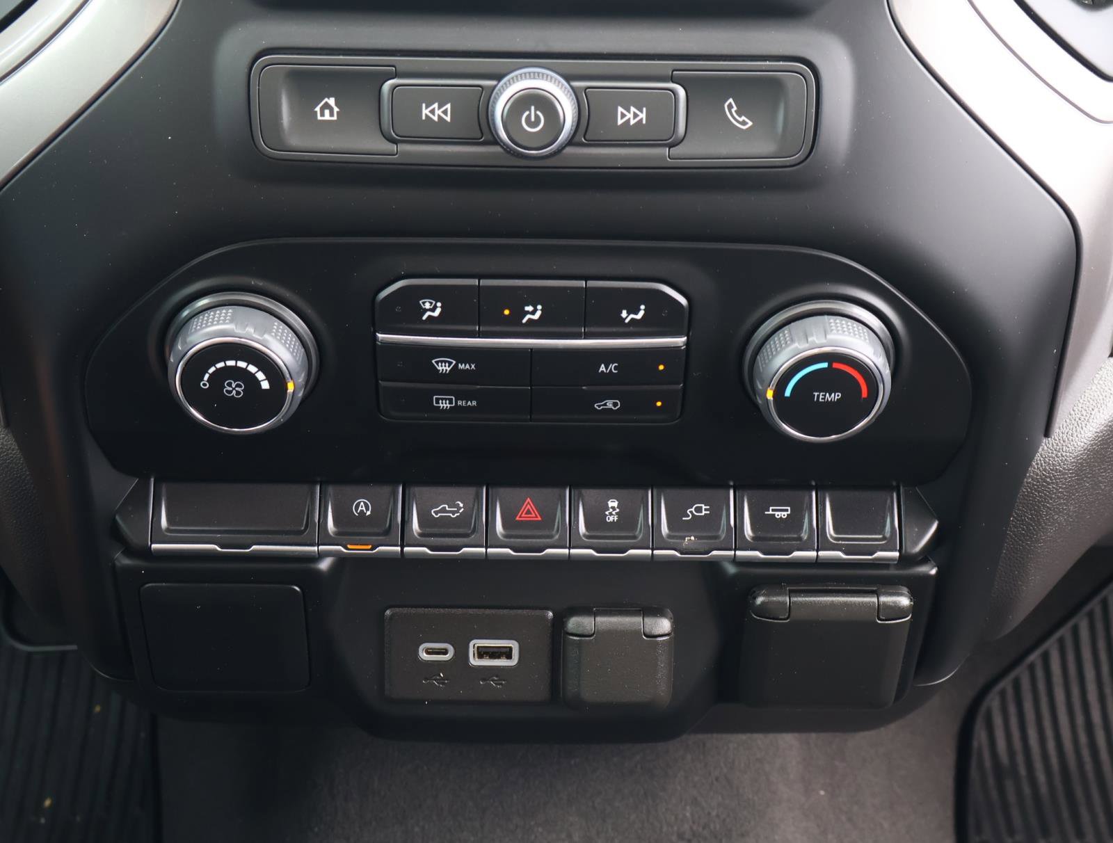 Used 2022 Chevrolet Silverado 1500 Custom image 24