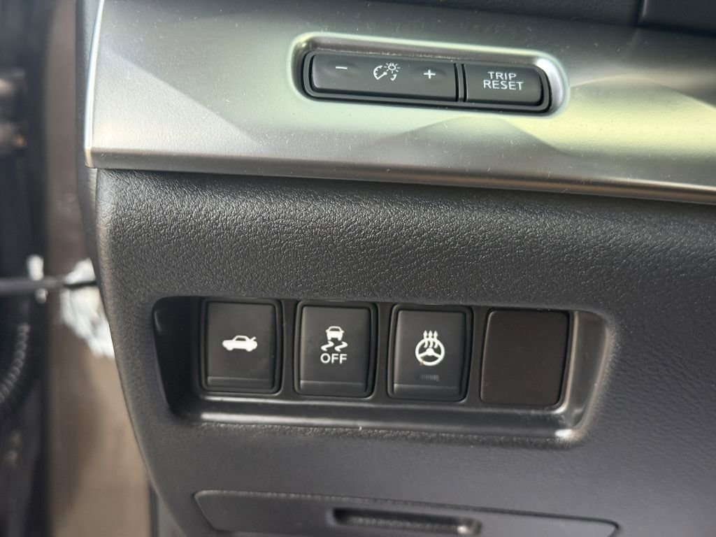 Used 2016 Nissan Maxima SR image 12