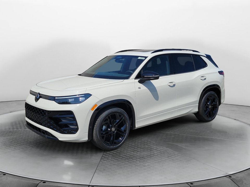 New 2026 Volkswagen Tiguan SE R-Line FWD image 3
