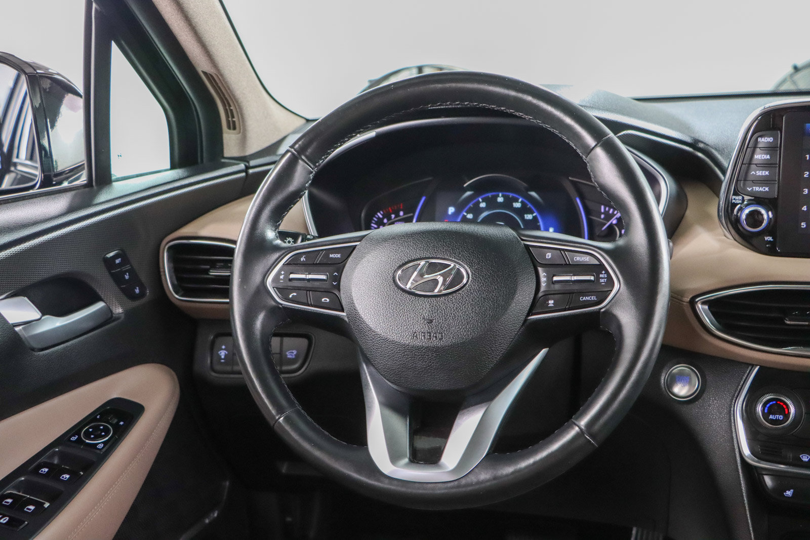 Used 2020 Hyundai Santa Fe Limited FWD image 12