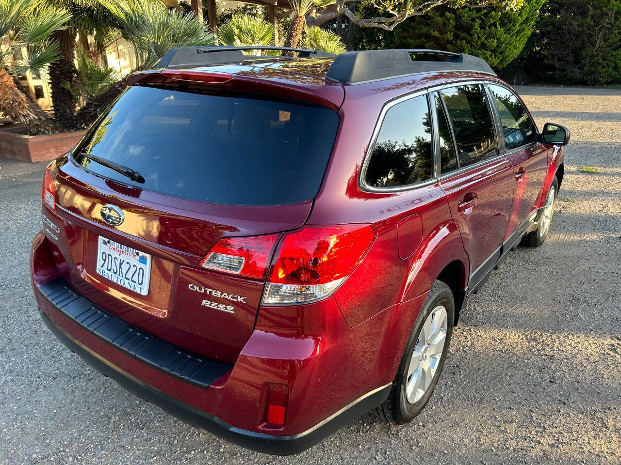 Used 2011 Subaru Outback 2.5i Premium image 14