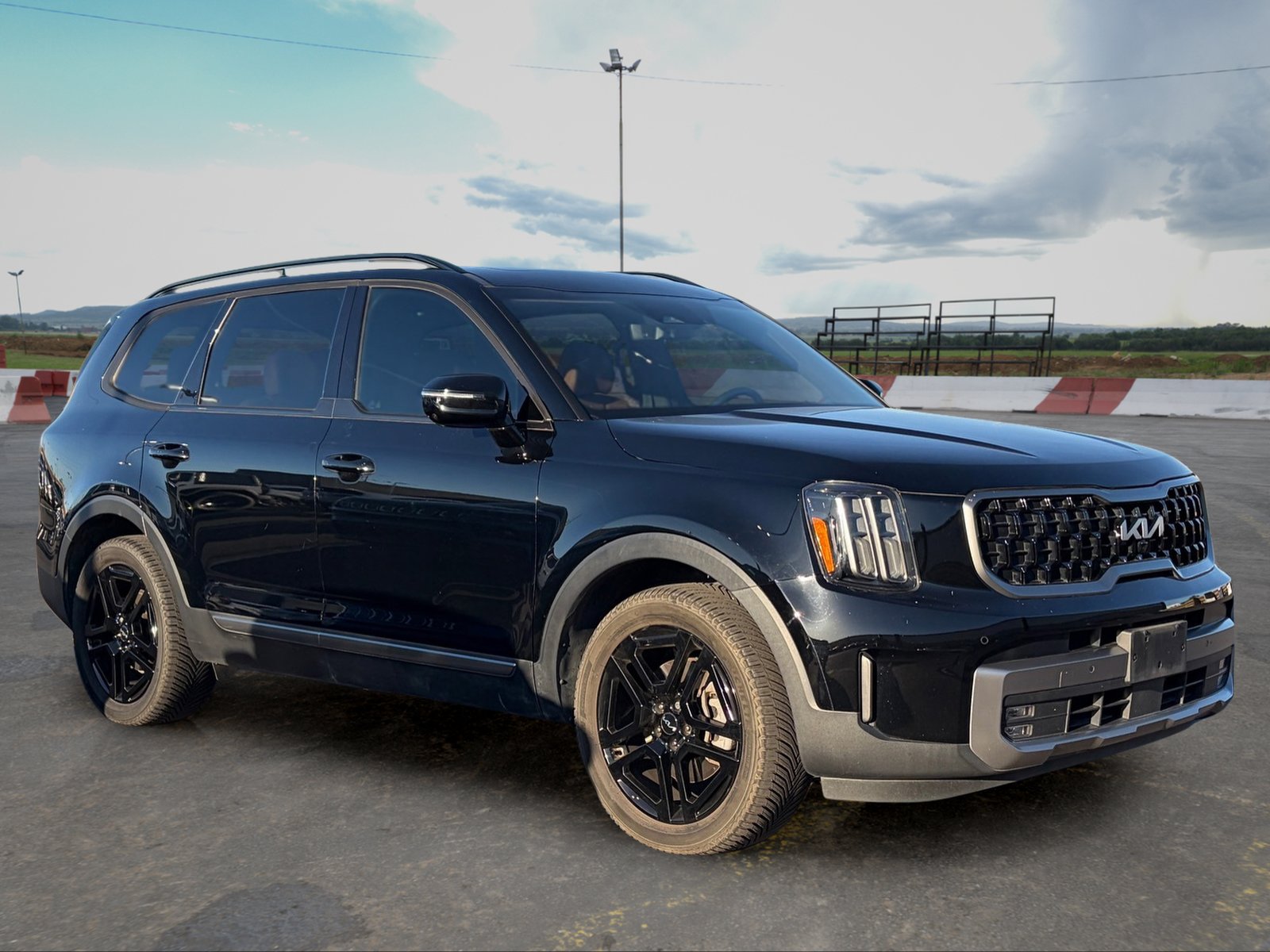 Certified 2023 Kia Telluride SX Prestige X-Line AWD/4WD image 2