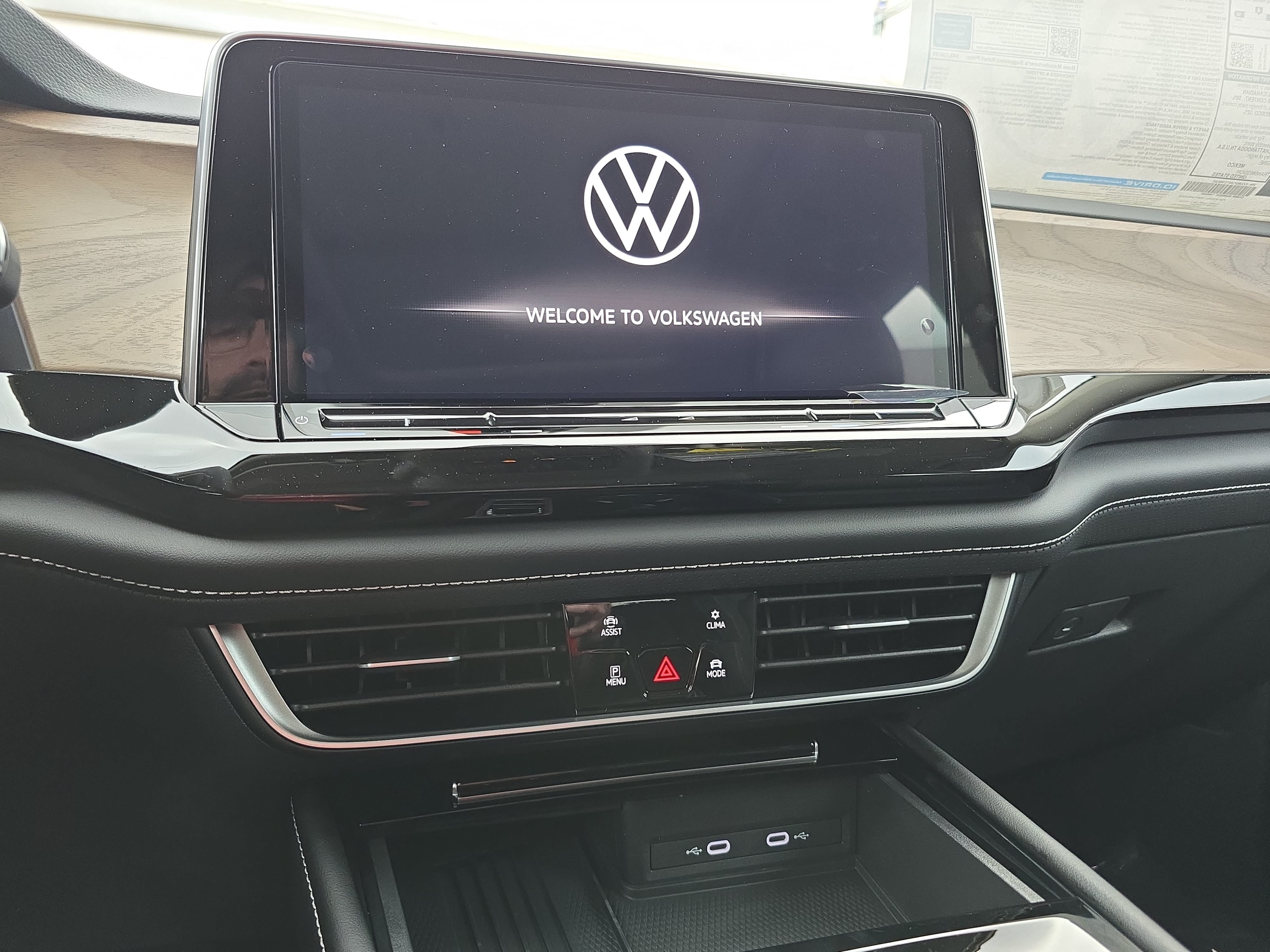New 2026 Volkswagen Atlas SE FWD image 21