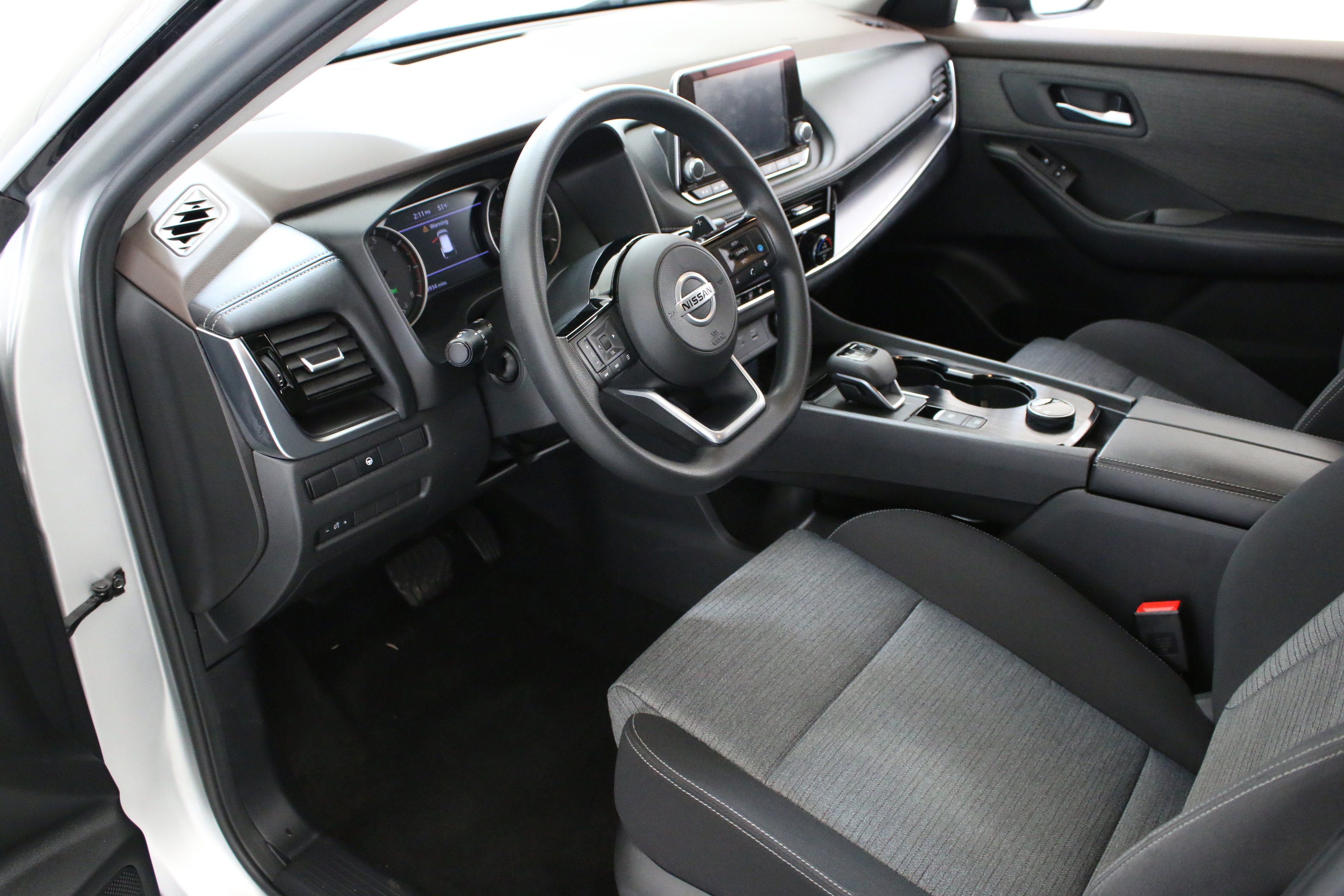 Used 2021 Nissan Rogue SV AWD/4WD image 22