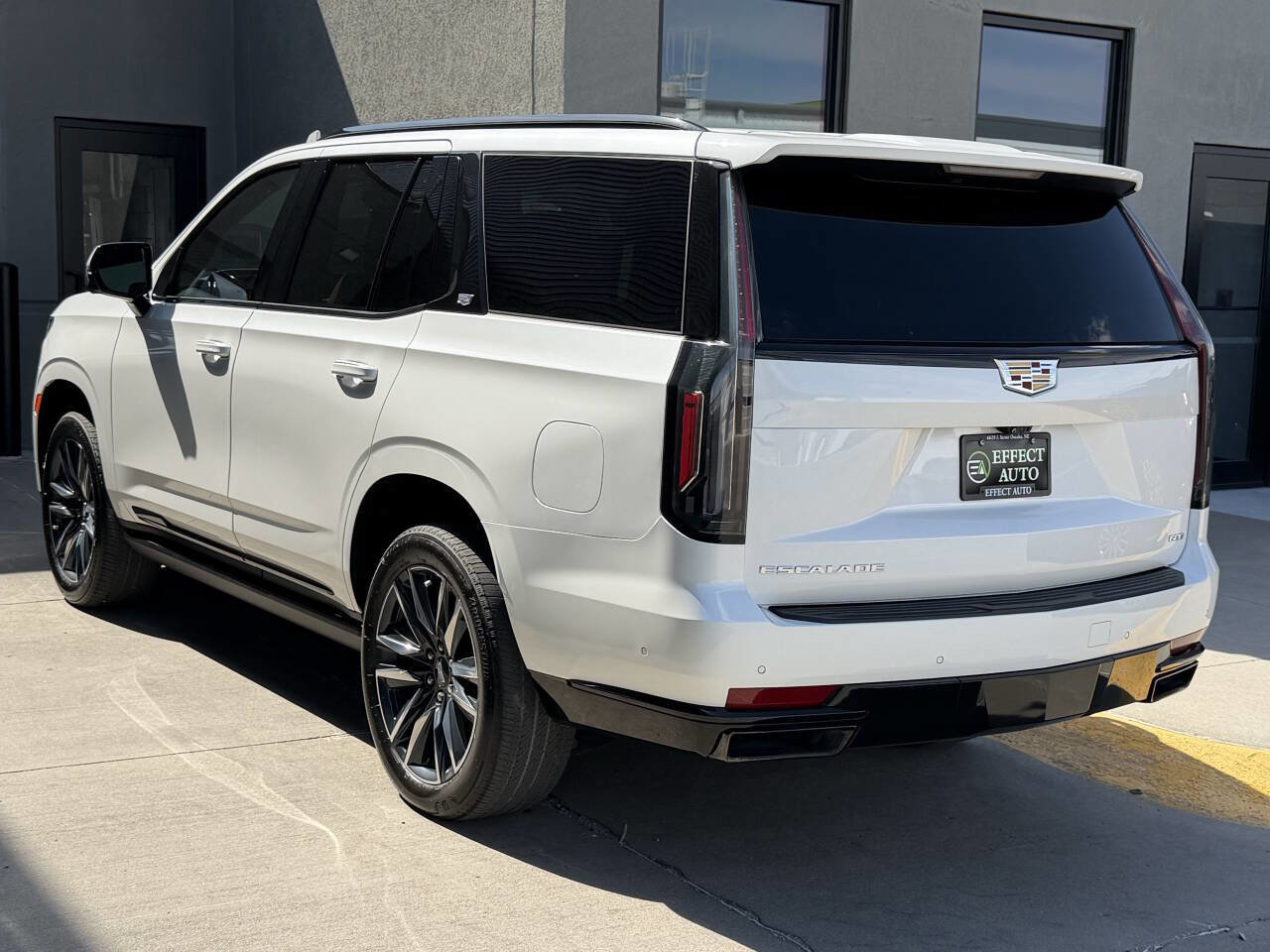 Used 2024 Cadillac Escalade Sport Platinum AWD/4WD image 8