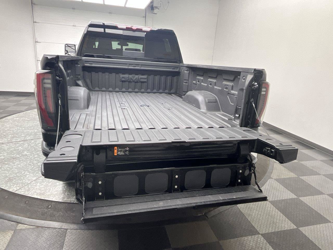 Certified 2026 GMC Sierra 2500 AT4 AWD/4WD image 38