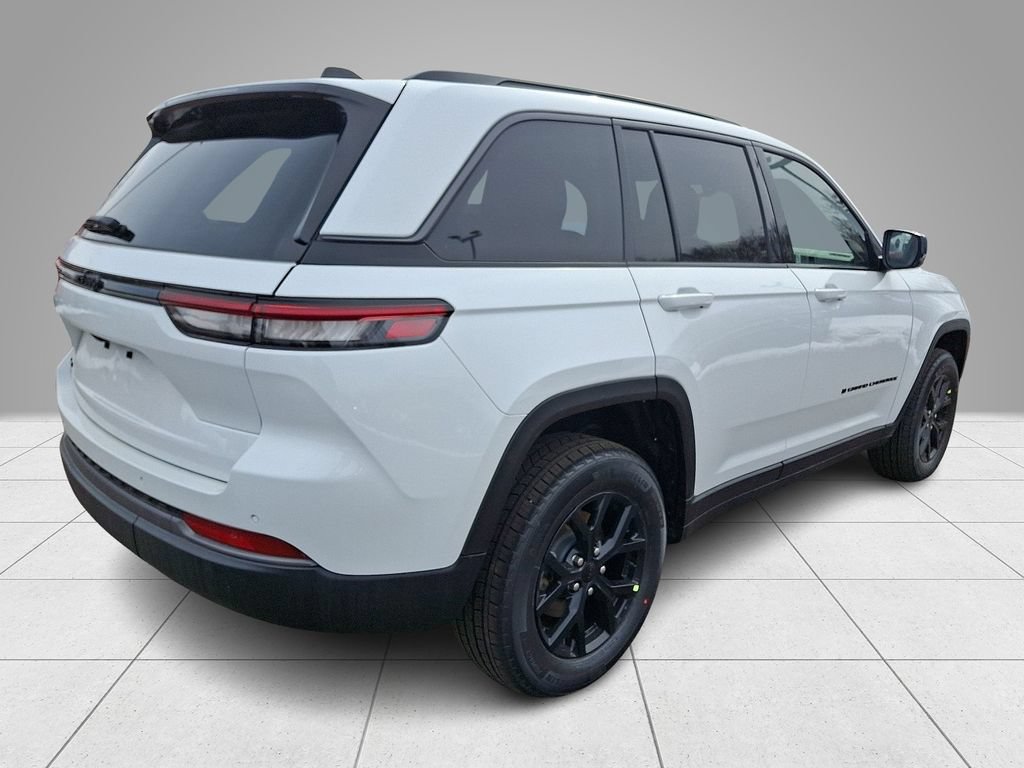 New 2026 Jeep Grand Cherokee Altitude AWD/4WD image 4