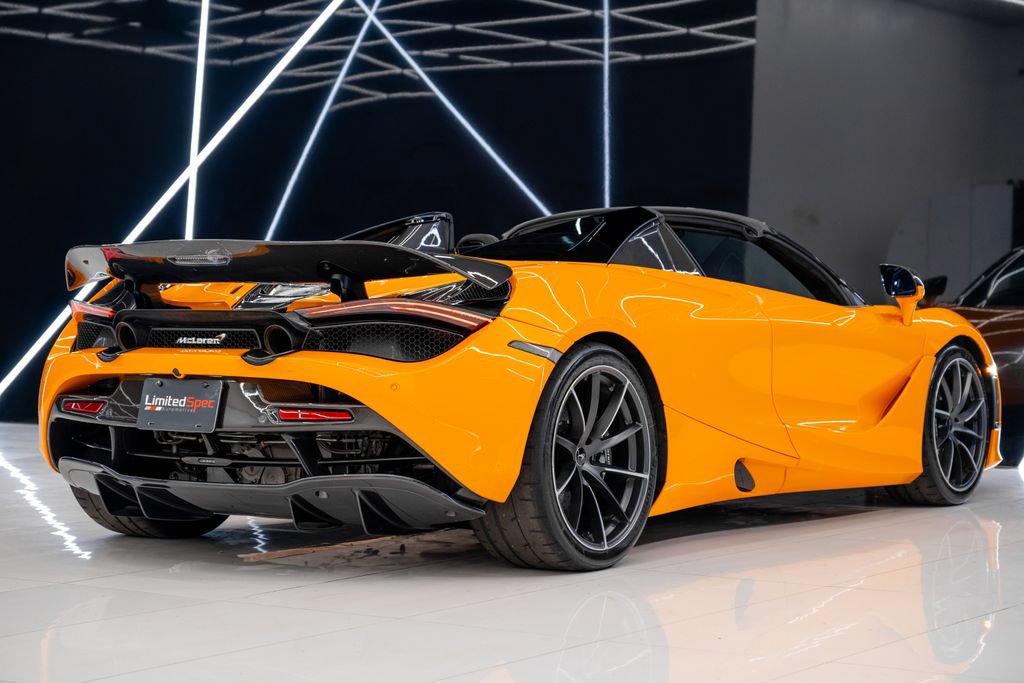 Used 2020 McLaren 720S Spider RWD image 32