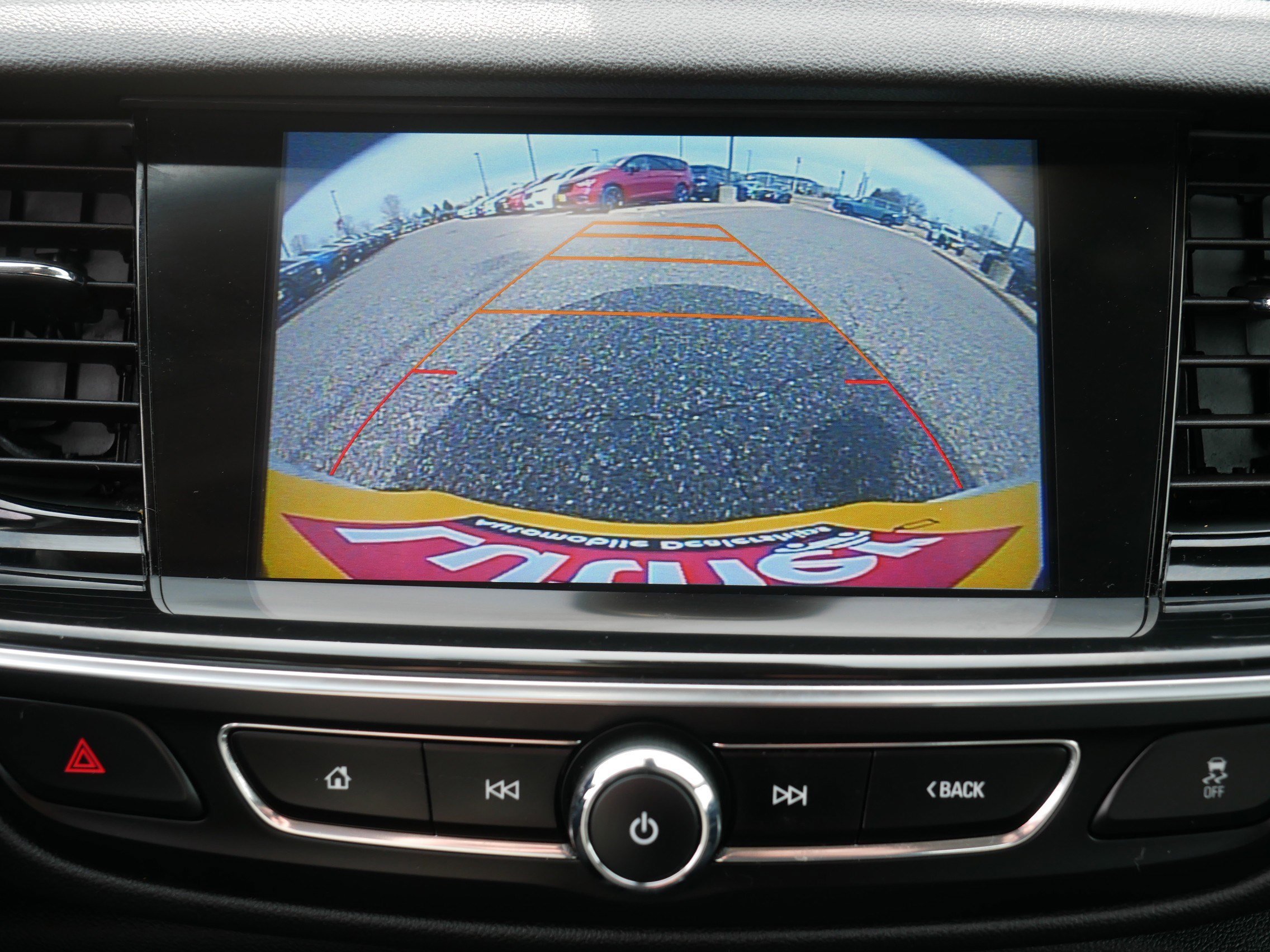 Used 2018 Buick Regal Essence w/ Driver Confidence Package #1 image 27